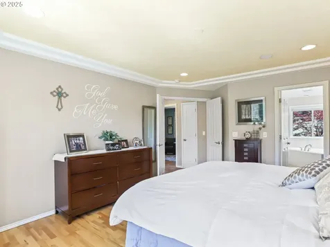 5091 SE Woodland Drive Gresham OR 97080