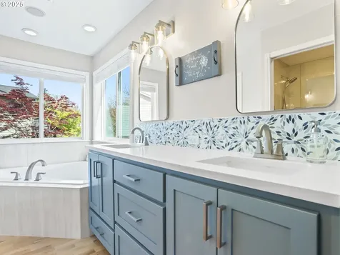 5091 SE Woodland Drive Gresham OR 97080