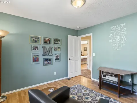 5091 SE Woodland Drive Gresham OR 97080