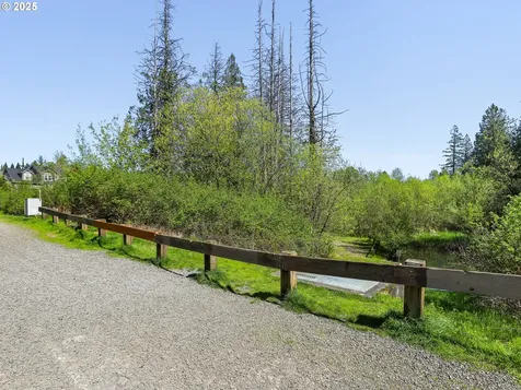 5091 SE Woodland Drive Gresham OR 97080