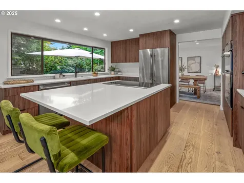 7410 SW Pineridge Court Portland OR 97225