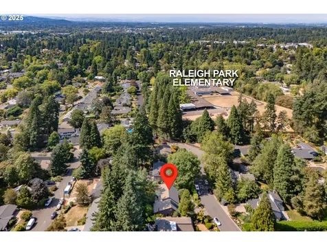 7410 SW Pineridge Court Portland OR 97225