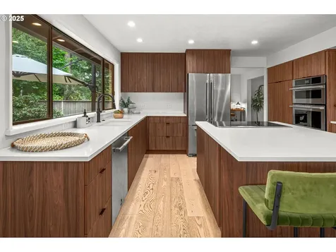 7410 SW Pineridge Court Portland OR 97225
