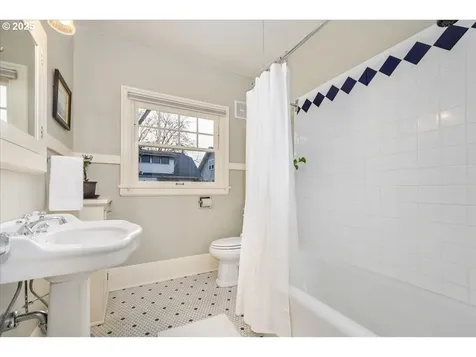 2614 NE 25th Avenue Portland OR 97212