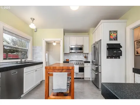 2614 NE 25th Avenue Portland OR 97212