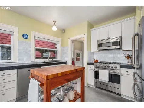 2614 NE 25th Avenue Portland OR 97212