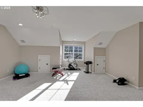 8033 NW Hazeltine Street Portland OR 97229