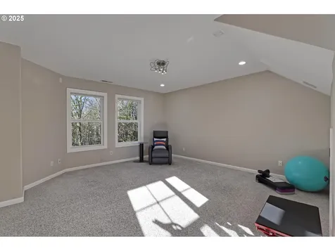 8033 NW Hazeltine Street Portland OR 97229