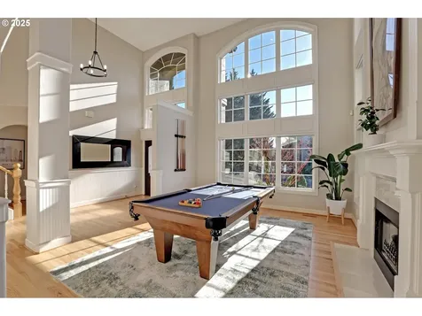 8033 NW Hazeltine Street Portland OR 97229