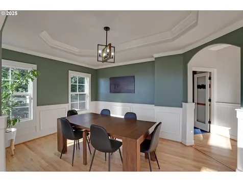 8033 NW Hazeltine Street Portland OR 97229