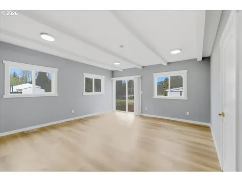 28411 Liberty Road Sweet Home OR 97386