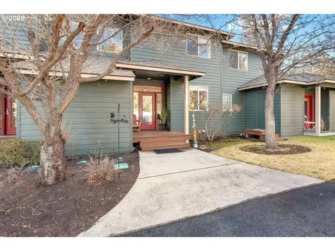 1045 Golden Pheasant Drive Redmond OR 97756