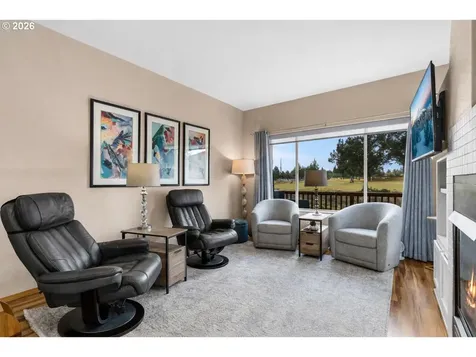 1045 Golden Pheasant Drive Redmond OR 97756