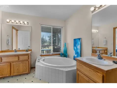 1045 Golden Pheasant Drive Redmond OR 97756