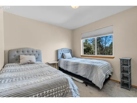 1045 Golden Pheasant Drive Redmond OR 97756