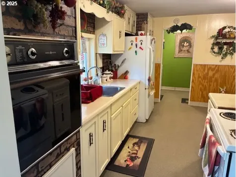 8738 Buckhorn Road Roseburg OR 97470