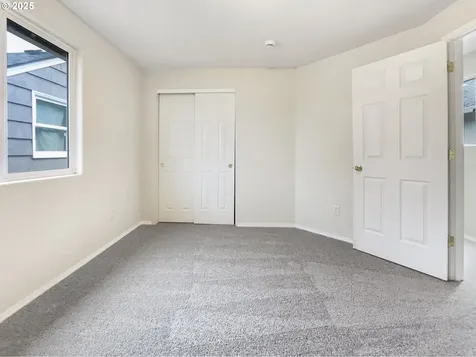 5107 SE Knapp Street Portland OR 97206