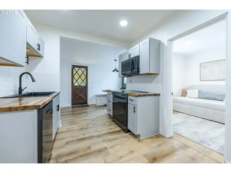1362 W 11th Avenue Eugene OR 97402