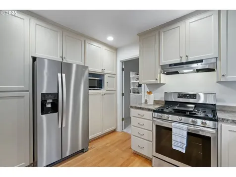 10864 SW Creightonwood Place Portland OR 97219