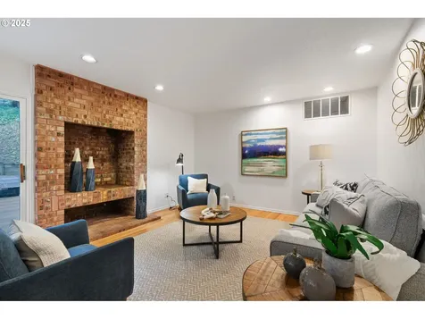 10864 SW Creightonwood Place Portland OR 97219