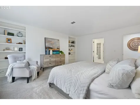10864 SW Creightonwood Place Portland OR 97219