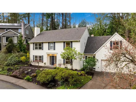 10864 SW Creightonwood Place Portland OR 97219
