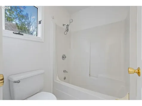 10864 SW Creightonwood Place Portland OR 97219