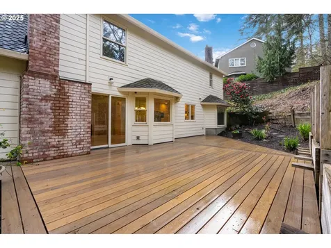 10864 SW Creightonwood Place Portland OR 97219