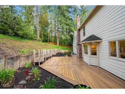 10864 SW Creightonwood Place Portland OR 97219