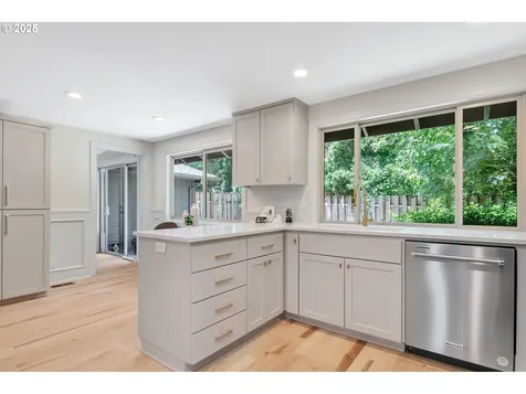 3532 Augusta National Drive Salem OR 97302
