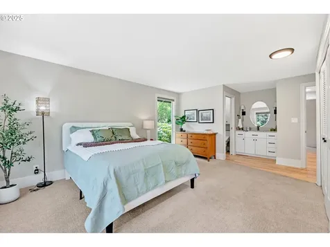 3532 Augusta National Drive Salem OR 97302