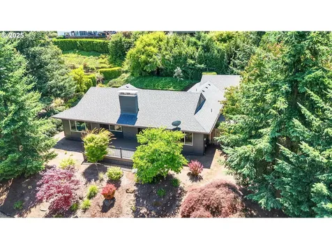 3532 Augusta National Drive Salem OR 97302