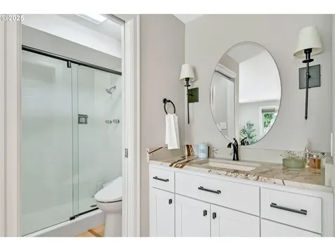 3532 Augusta National Drive Salem OR 97302