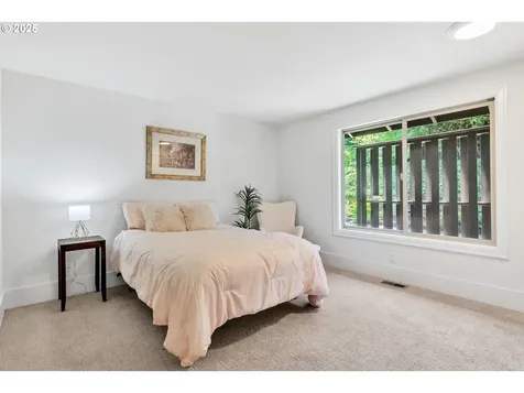 3532 Augusta National Drive Salem OR 97302