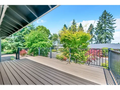 3532 Augusta National Drive Salem OR 97302
