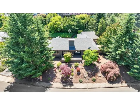 3532 Augusta National Drive Salem OR 97302