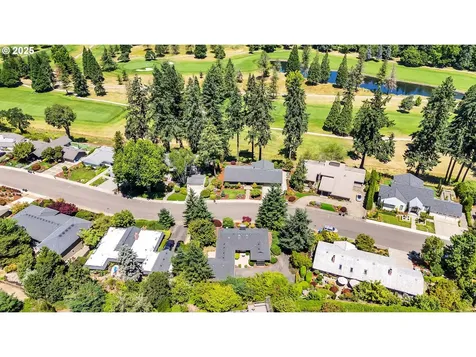 3532 Augusta National Drive Salem OR 97302