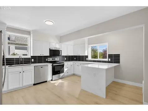 5609 NE 32nd Avenue Portland OR 97211