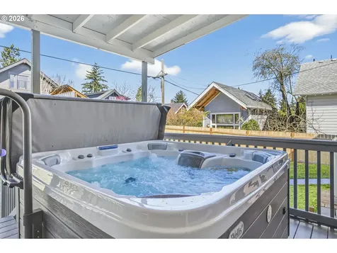 5609 NE 32nd Avenue Portland OR 97211