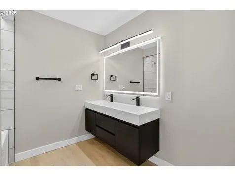 5609 NE 32nd Avenue Portland OR 97211
