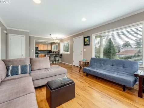 9577 SE Tenino Court Portland OR 97266