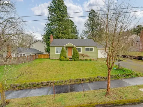 9577 SE Tenino Court Portland OR 97266