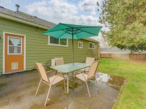 9577 SE Tenino Court Portland OR 97266