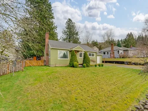 9577 SE Tenino Court Portland OR 97266
