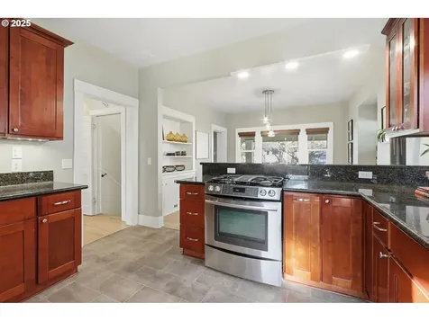 3424 NE Hancock Street Portland OR 97212