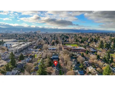 3424 NE Hancock Street Portland OR 97212