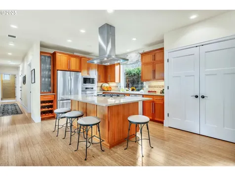 1453 Piper Lane Eugene OR 97401