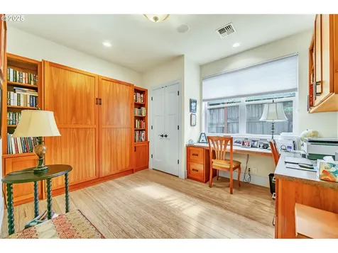 1453 Piper Lane Eugene OR 97401