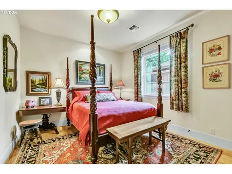 1453 Piper Lane Eugene OR 97401