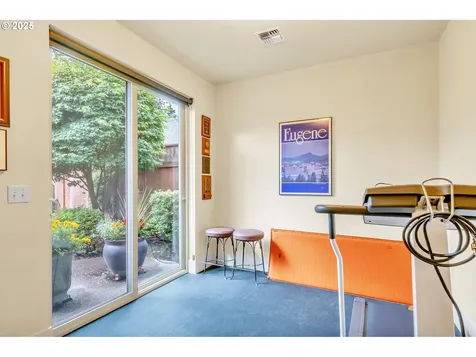 1453 Piper Lane Eugene OR 97401